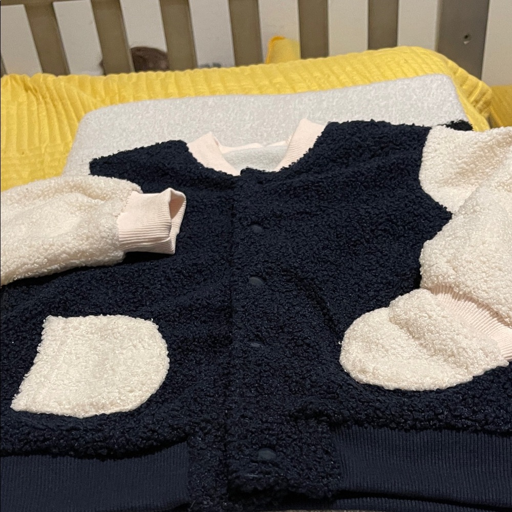 Navy and Cream Sherpa Jacket - Picture 3 of 3
